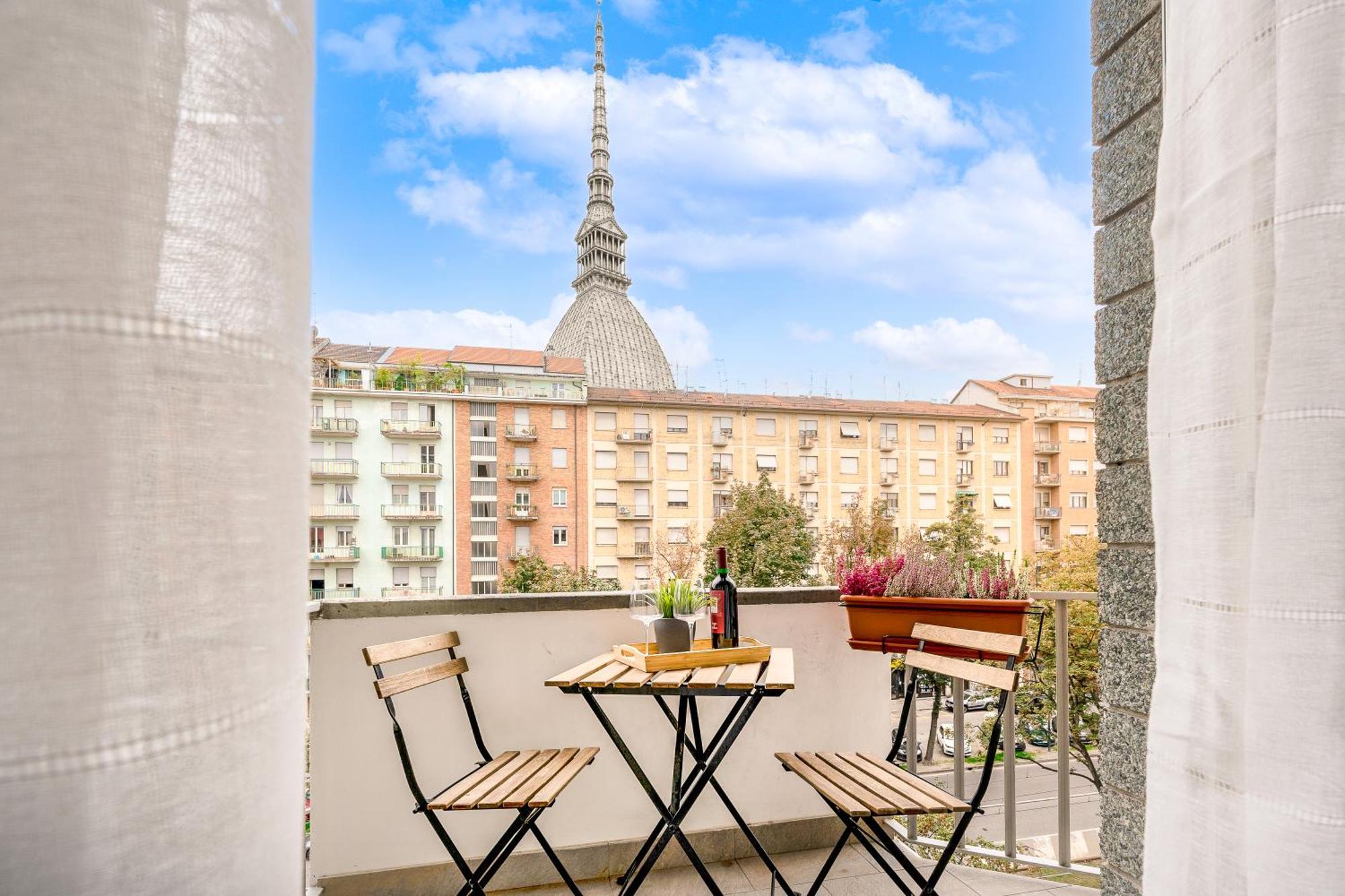 Appartamenti Vista Mole, Centro A 15 Min - Luxury Suites & Fast Wifi ตูริน ภายนอก รูปภาพ